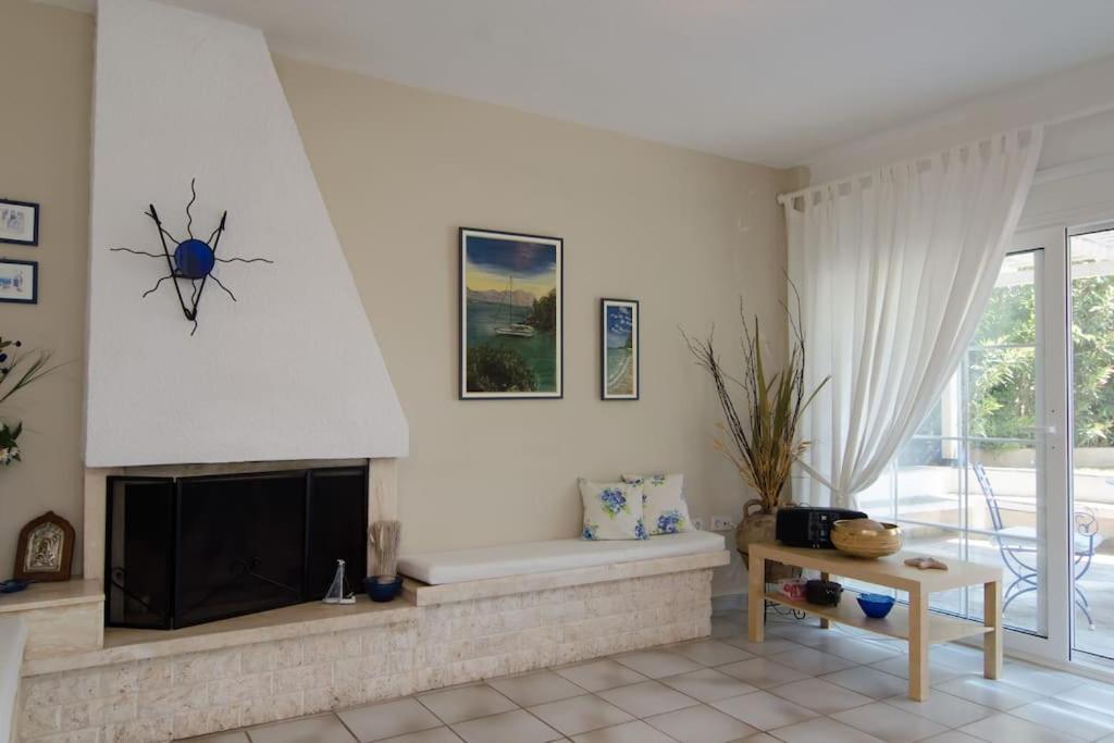 Wonderful House With Private Garden Villa Flogita Buitenkant foto